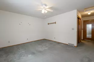 W180N9890 Riversbend Circle, Germantown, WI 53022 - Photo 23