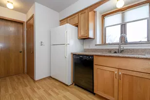 W180N9890 Riversbend Circle, Germantown, WI 53022 - Photo 11