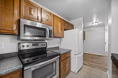 8628 N Servite Dr, Milwaukee, WI 53223 - Photo 15