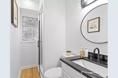 1229 W Olive St, Milwaukee, WI 53209 - Photo 15