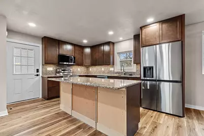 1021  13th Ave, Grafton, WI 53024 - Photo 11