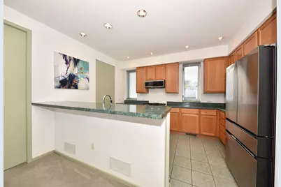 1923 N Pierce St, Milwaukee, WI 53212 - Photo 15