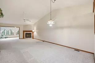 404 Monica Ave, Burlington, WI 53105 - Photo 5