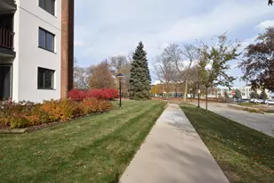 111 11th St, Racine, WI 53403 - Photo 33