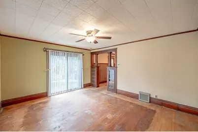 616  Park St, Watertown, WI 53098 - Photo 3