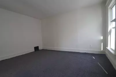 1819 W 6th St, Racine, WI 53404 - Photo 11