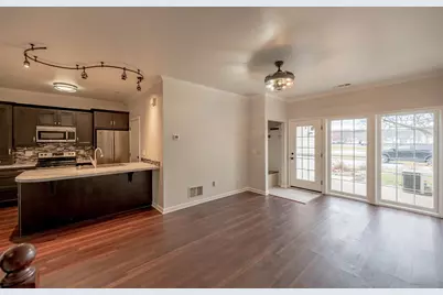 2415  Fox River Pkwy #E, Waukesha, WI 53189 - Photo 3