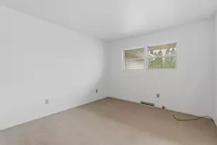 449 Lewis St, Burlington, WI 53105 - Photo 9