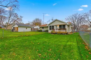 449 Lewis St, Burlington, WI 53105 - Photo 17