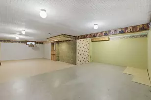 449 Lewis St, Burlington, WI 53105 - Photo 13