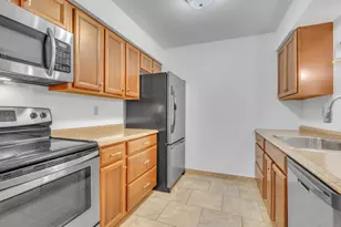 615 Michigan Ave, Sheboygan, WI 53081 - Photo 3