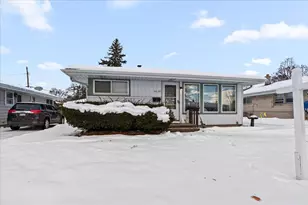 6606 W Dodge Pl, Milwaukee, WI 53220 - Photo 5