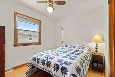 6606 W Dodge Pl, Milwaukee, WI 53220 - Photo 17