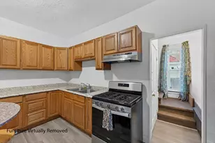 1609 St Clair St, Racine, WI 53403 - Photo 9