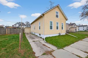 1609 St Clair St, Racine, WI 53403 - Photo 3