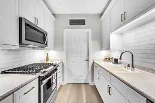 1925 N Water St, Milwaukee, WI 53202 - Photo 5