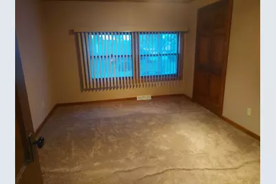 1577 E Gate Dr, Watertown, WI 53094 - Photo 11