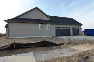 1343 Periwinkle Pass, Oconomowoc, WI 53066 - Photo 5