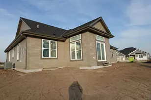 1343 Periwinkle Pass, Oconomowoc, WI 53066 - Photo 3