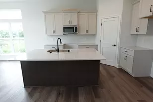 1343 Periwinkle Pass, Oconomowoc, WI 53066 - Photo 13