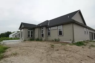 1343 Periwinkle Pass, Oconomowoc, WI 53066 - Photo 3