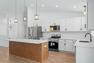 W3813 Magnolia Dr, Geneva, WI 53147 - Photo 5