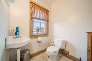 614 N 6th St, Sheboygan, WI 53081 - Photo 27