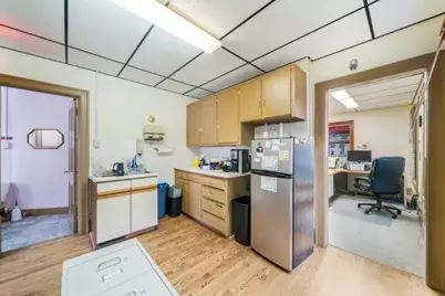 614 N 6th St, Sheboygan, WI 53081 - Photo 13