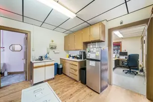 614 N 6th St, Sheboygan, WI 53081 - Photo 13