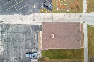 614 N 6th St, Sheboygan, WI 53081 - Photo 25