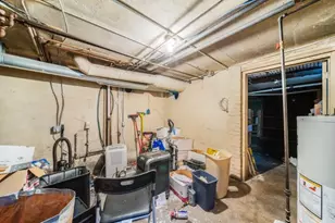 614 N 6th St, Sheboygan, WI 53081 - Photo 29