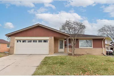 8115 W Acacia St, Milwaukee, WI 53223 - Photo 1