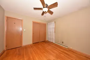 8115 W Acacia St, Milwaukee, WI 53223 - Photo 17