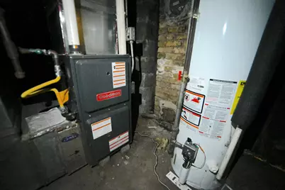 2229 N 41st St #2231, Milwaukee, WI 53208 - Photo 9