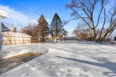 6234 N 105th St, Milwaukee, WI 53225 - Photo 5