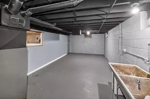 2220 W Neil Pl, Milwaukee, WI 53209 - Photo 23