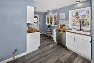 2220 W Neil Pl, Milwaukee, WI 53209 - Photo 5