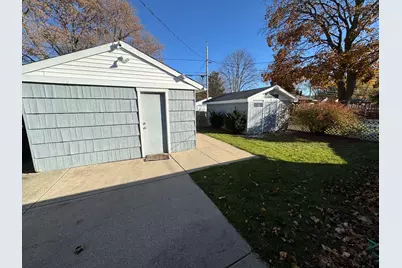 3240 N 84th St, Milwaukee, WI 53222 - Photo 9