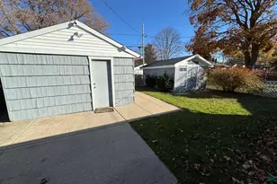 3240 N 84th St, Milwaukee, WI 53222 - Photo 9