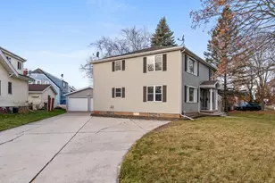 1101 Nagle Ave, Manitowoc, WI 54220 - Photo 3