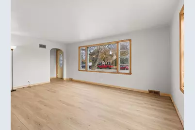 1101  Nagle Ave #1103, Manitowoc, WI 54220 - Photo 15