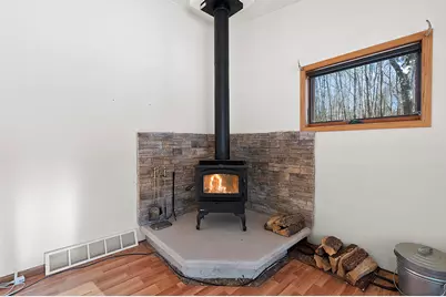 N1520  Spring Glen Rd, Menominee, WI 54135 - Photo 9