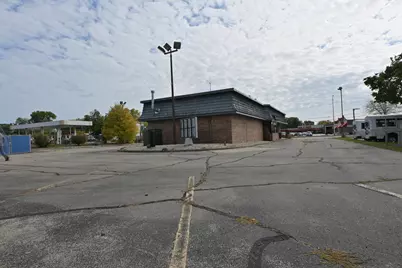 622  3 Mile Rd, Racine, WI 53402 - Photo 5