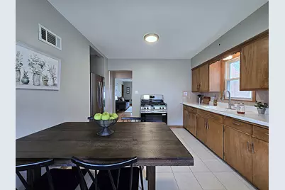 4487 N 21st St, Milwaukee, WI 53209 - Photo 5