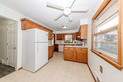 2327  Ohio St, Racine, WI 53405 - Photo 7