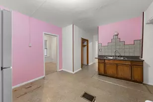 2833 N 18th St, Milwaukee, WI 53206 - Photo 13