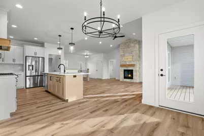 4313  Deerbrook Ln, Manitowoc, WI 54220 - Photo 9