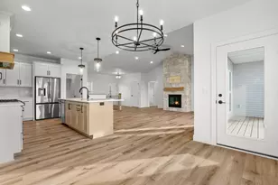 4313 Deerbrook Ln, Manitowoc, WI 54220 - Photo 9