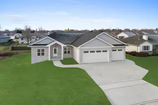 4313 Deerbrook Ln, Manitowoc, WI 54220 - Photo 39