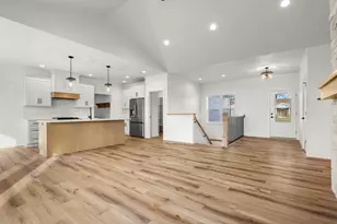 4313 Deerbrook Ln, Manitowoc, WI 54220 - Photo 7